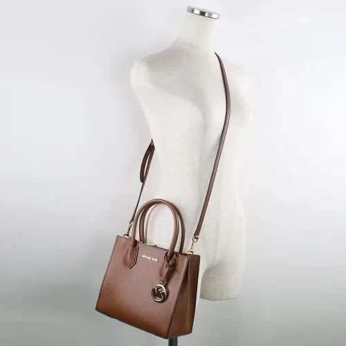 Vista 5 de MICHAEL KORS MERCER MESSENGER - Polvo de satén de cuerpo medio