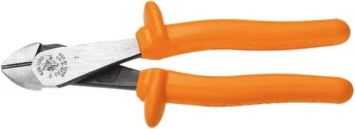 Vista 6 de Klein Tools 200048EINS Alicates fabricados en EE. UU., Alicates de corte diagonal aislados con cabeza en ángulo y empuñaduras aisladas nominales
