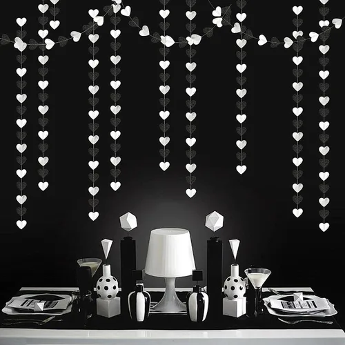Vista 4 de Guirnalda de corazones para decoración de fiesta en negro, blanco y plata - 52 pies para cumpleaños de 21 años, víspera de Año Nuevo, fondo Blace