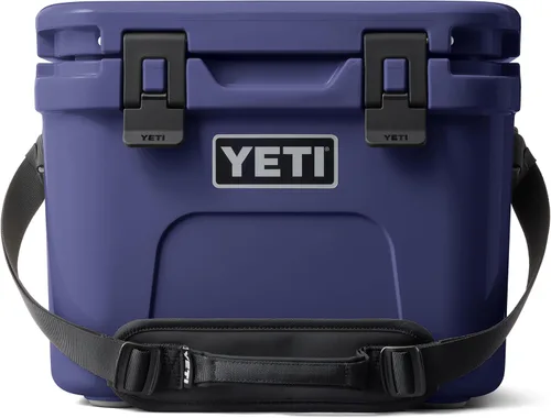 Vista 18 de YETI Roadie 15 - Enfriador duro con correa de hombro DoubleDuty
