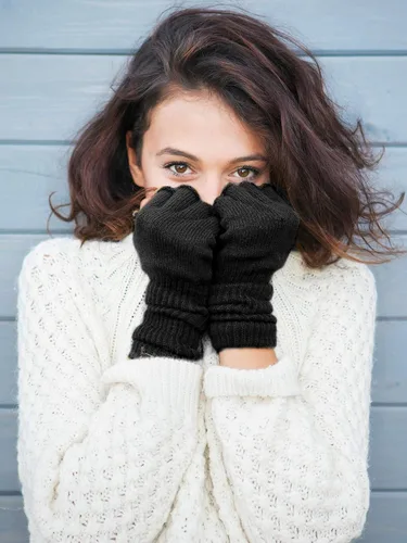 Vista 6 de SATINIOR 4 pares de guantes largos sin dedos de invierno, guantes de longitud del codo, calentadores de brazos para mujer