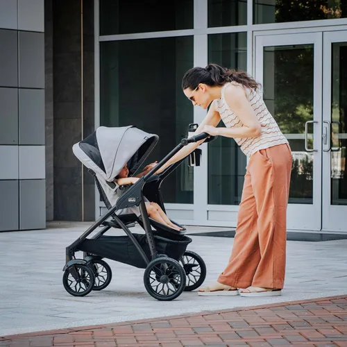 Vista 4 de Chicco Corso LE ClearTex Sistema de viaje modular, cochecito modular Corso LE con asiento y base KeyFit Max ClearTex para automóvil infantil