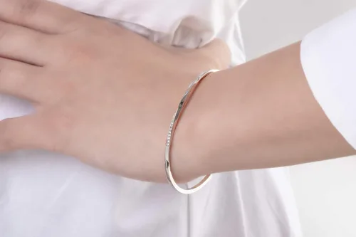 Vista 7 de Elegante joyero Pulsera de diamantes mobius para mujer en oro macizo en 9k, 14k y 18k, pulsera atemporal de oro macizo, brazalete hecho a mano