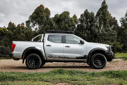 Vista 3 de Adhesivo adhesivo de vinilo para salpicaduras de barro compatible con Nissan Frontier Navara 2004-Present (negro)