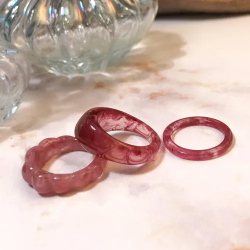 Vista 2 de Viva Joya 24-30 anillos de resina anillos de plástico acrílicos para mujeres y adolescentes joyería gruesa de moda colorida y bonita apilable