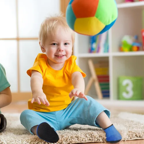 Vista 7 de SATINIOR 4 pares de calcetines antideslizantes para niños pequeños, calcetines de terciopelo coral, calcetines cálidos para bebés y niños pequeños