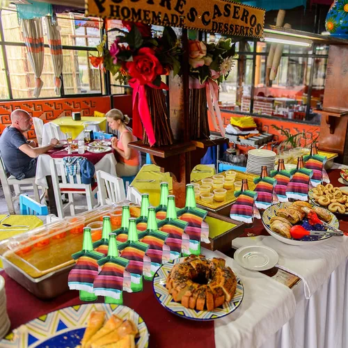Vista 7 de Zubebe 30 piezas de poncho de cerveza mini serapes para Cinco de Mayo, poncho mexicano de sarapes surtidos, cubierta de bebida para botellas