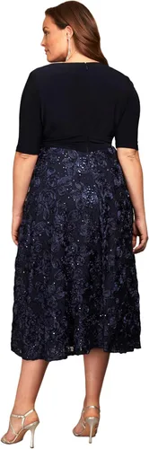 Vista 2 de Cocktail Dress in Rosette Lace with Cap Sleeves