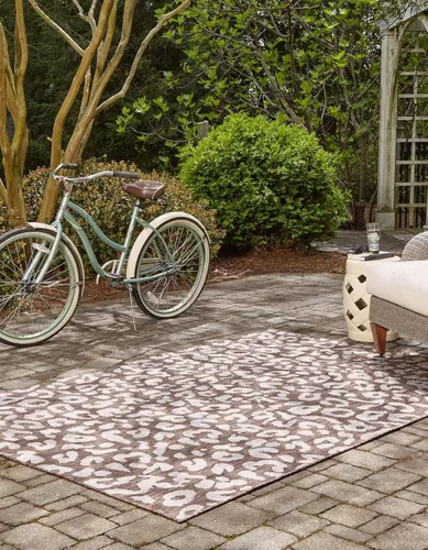 Vista 4 de Unique Loom Outdoor Safari Collection - Alfombra para exterior, diseño de leopardo (3 x 5 pies 3 pulgadas, Rectángulo, Marrón/Marrón claro)