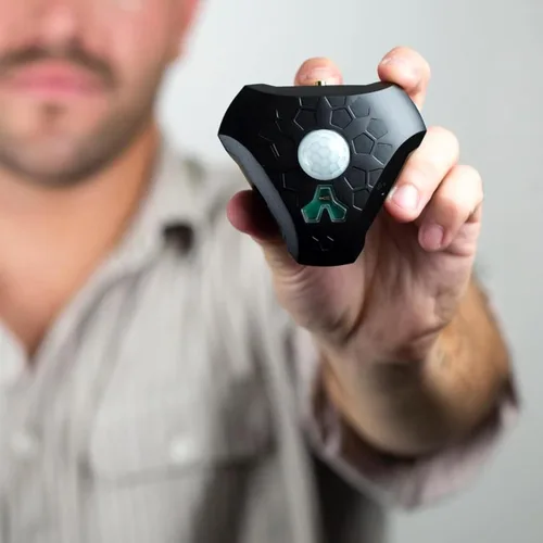 Vista 2 de Simtek Sensor StealthALERT para monitoreo de armas y almacenamiento, sistema de seguridad con aplicación