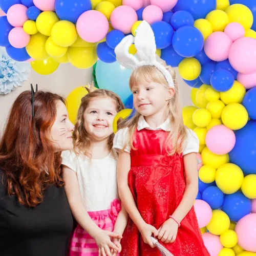 Vista 3 de Kit de arco de guirnalda de globos azules y amarillos – 122 globos azul real, rosa, globos azules y amarillos, guirnalda de globos para cumpleaños