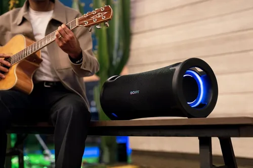 Vista 11 de Sony ULT Field 7 - Altavoz inalámbrico Bluetooth para fiestas, IP67 impermeable, graves potentes, batería de 30 horas, karaoke, mango cómodo y luces