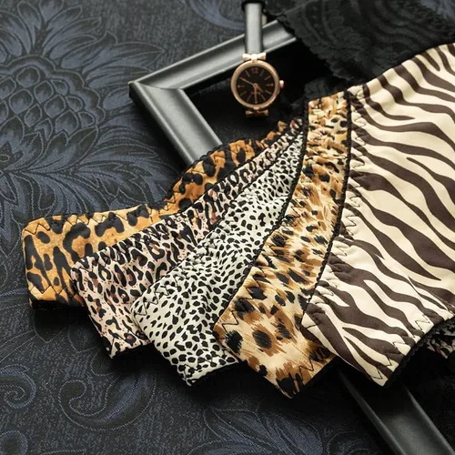 Vista 2 de YDYDAFY Seamless Thongs for Women, 5 Pack of Lace T Back Low Waist 100% Cotton Crotch Thongs for Women Leopard Thong Bikini