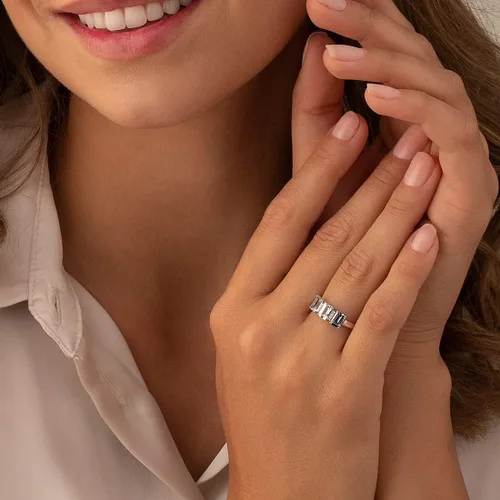 Vista 2 de PEORA Anillo de tres piedras de aguamarina y diamantes para mujer, oro blanco de 14 quilates, piedra natal de piedras preciosas auténticas, 1.50