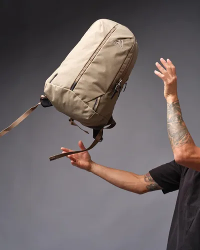 Vista 14 de Gregory Mochila de senderismo Outset Day, Desert Tan, Moderno