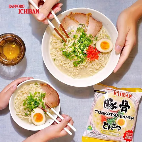 Vista 7 de [SAPPORO ICHIBAN] Fideos Ramen, sabor tonkotsu, fideos instantáneos japoneses de sabor nº 1, 3.5 onzas (3.7 onzas (paquete de 24))
