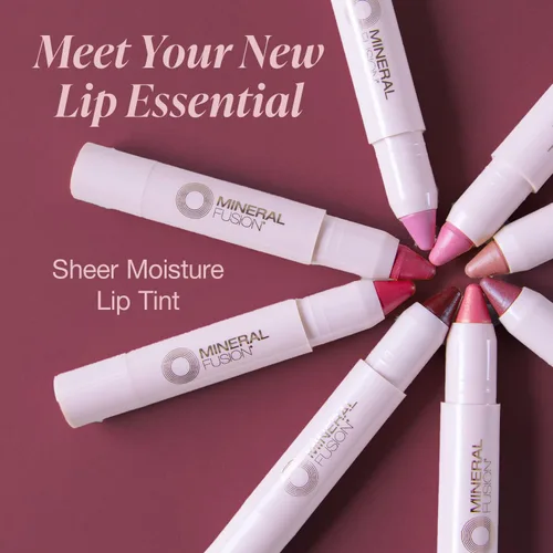 Vista 2 de Mineral Fusion Tinte labial Sheer Moisture Glisten, 0.1 onzas (el embalaje puede variar)