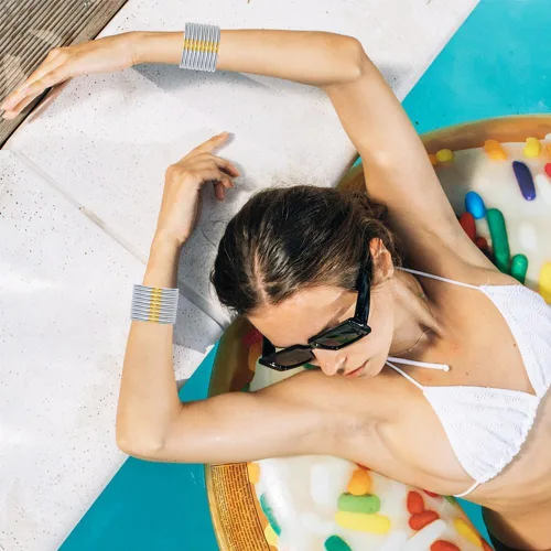 Vista 3 de BELLEXIXI Juego de 9 pulseras de gelatina de lámina dorada para mujeres y niñas, pulseras de silicona con relleno de purpurina