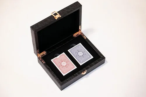 Vista 2 de Triton® Premium - Tapete de mesa de póquer portátil para 10 jugadores + cartas de póquer Triton Premium para Texas Holdem Poker Azul oscuro