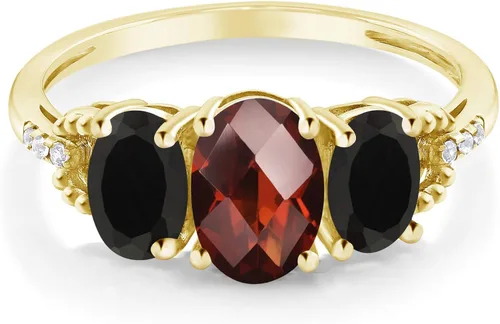 Vista 2 de Gem Stone King Anillo de compromiso ovalado de oro amarillo de 10 quilates, granate rojo, ónix negro y diamante para mujer