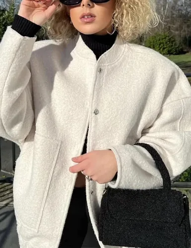 Vista 2 de Gihuo Chaquetas de mezcla de lana de gran tamaño para mujer, con botones, casual, con bolsillos, 2023