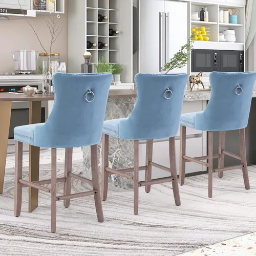 Vista 102 de SoarFlash Juego de 2 taburetes de bar tapizados de terciopelo moderno con patas de madera, botones acolchados, cabeza de clavo cromada, asiento