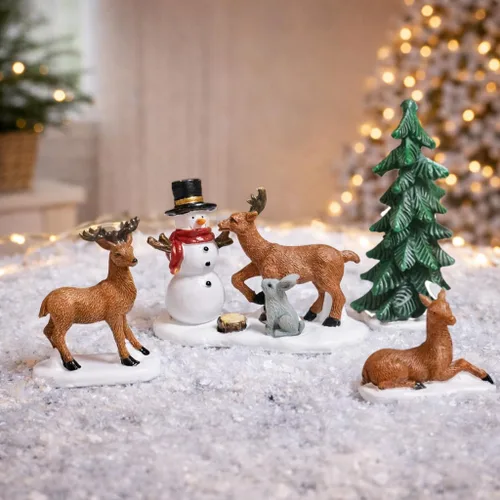 Vista 9 de MOMENTS IN TIME Conjunto de 5 figuritas de aldea navideña de poliresina pintadas a mano, familia con Papá Noel, escena navideña en miniatura
