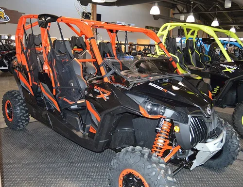 Vista 6 de Parabrisas UTV resistente a rayones LEXAN Can Am Maverick claro polarizado, Completo, Transparente