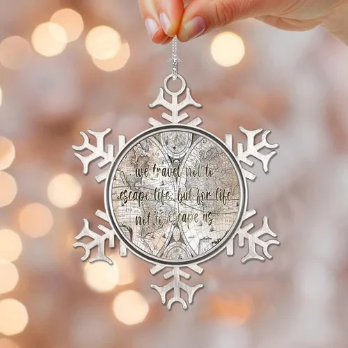 Vista 11 de Adorno de Navidad con mapa del mundo retro, Nadar en el mar, ir en viajes por carretera, adornos de metal de copo de nieve para árbol de Navidad