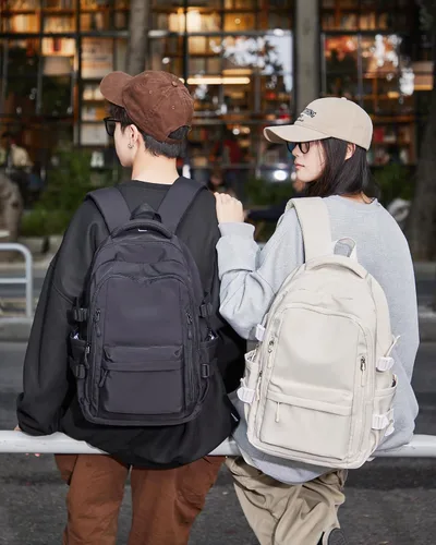 Vista 2 de BOXSAM Mochila ligera para mujer, mochila grande de viaje para laptop, mochila informal para la universidad, mochila para hombres, color beige