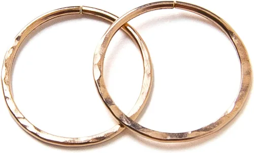 Vista 7 de Pequeños aros chapados en oro rosa martillado, mini aretes de aro, aretes de aro Huggie