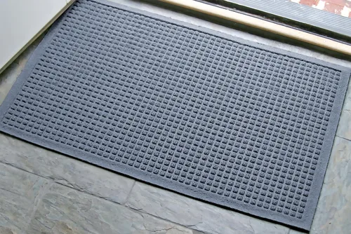 Vista 2 de Tapete de entrada Andersen Waterhog Fashion de fibra de polipropileno para interior/exterior, goma SBR, 3/8” pulgadas de grosor., Bluestone, 1