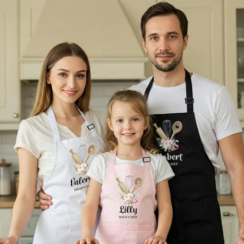 Vista 2 de Delantal Familiar Personalizado a juego con Nombres para Navidad, Regalo para Abuela, Delantales "Mamá y Yo" con Bolsillos, Delantales de Cocina