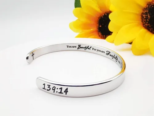 Vista 3 de Pulseras inspiradoras para mujer, joyería de acero inoxidable, con refranes, pulsera motivacional con mensaje oculto, pulseras grabadas para mejor