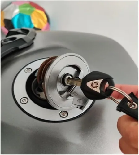 Vista 6 de Tapa del tanque de combustible para YA & MAHA R6 R6S R1 MT03 MT09 XJ6 FZ8N. Hayabusa FZ6.N FZ1.N.S FJ13 FZ07 FZ10 Tapa del depósito de combustible