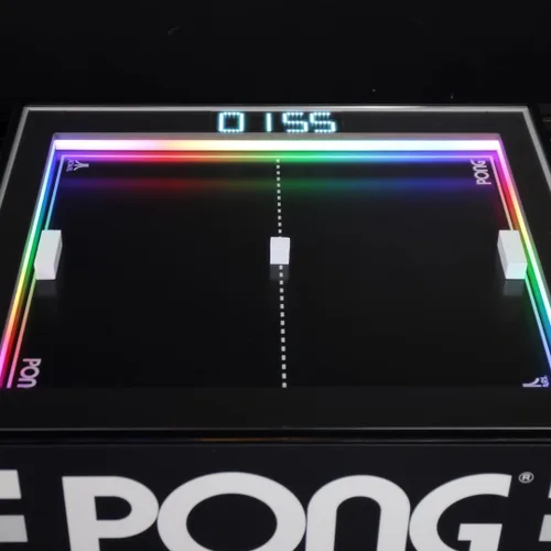 Vista 2 de Atari Pong® Mesa Mecánica Home Edition - Juego de mesa de centro electromecánica con pantalla LED de puntuación, controles ocultos, esferas
