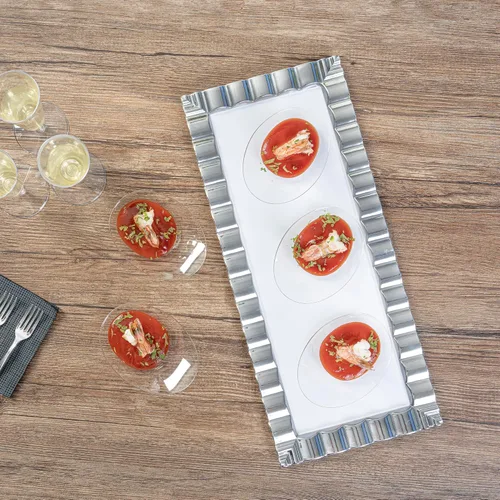 Vista 6 de Restaurantware 4 mini platos de degustación de 2.9 x 1.3 pulgadas, 50 mini platos de postre desechables, platos de plástico transparente con diseño