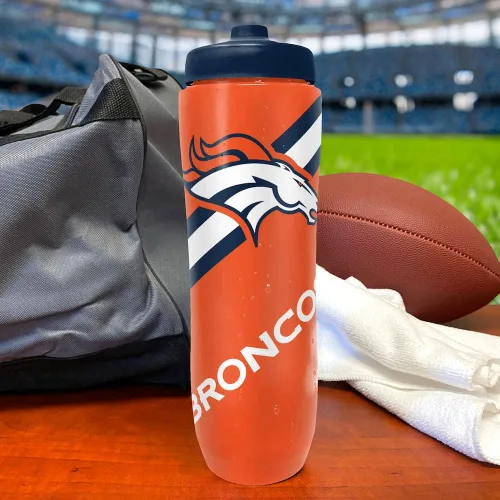Vista 2 de Party Animal NFL Denver Broncos - Botella de agua exprimible, color del