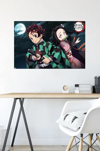 Vista 4 de Trends International Demon Slayer - Póster de pared nocturna de Tanjiro & Nezuko, 22.375 x 34 pulgadas, versión sin marco