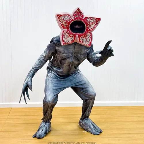 Vista 2 de Pop! Mask, Funko Character Inspired Costume Accessory and Wall Art Piece