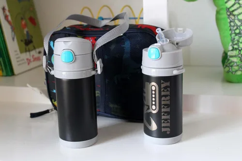 Vista 7 de Vaso de metal para niños, vaso de metal grabado para niños, vaso personalizado para niños pequeños, vaso de metal aislado para niños, rosa, negro