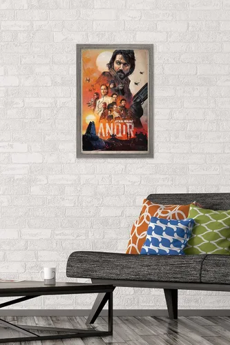 Vista 2 de Trends International Star Wars: Andor - Póster de pared de una hoja, 14.725 x 22.375 pulgadas, versión enmarcada de madera de granero Versión