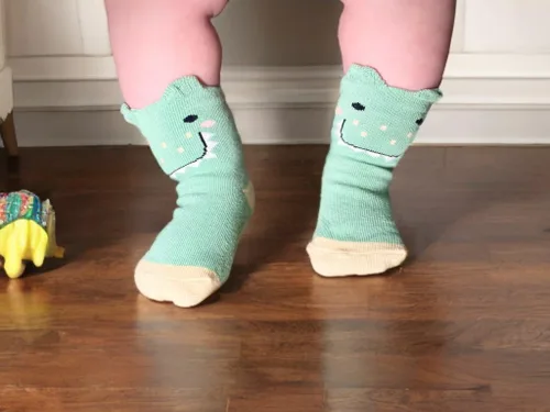Vista 3 de Paquete de 7 calcetines de animales lindos para bebé, agarre antideslizante, calcetines para niños pequeños recién nacidos