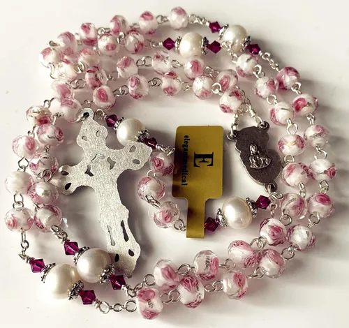 Vista 4 de elegantmedical Hecho a mano Veluriyam Rose Beads & Pearl Beads Rosario & Italia Cruz Católica Collar Caja de Regalo