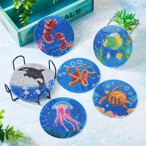 Vista 7 de Craftdady Juego de 8 piezas de pintura de diamantes oceánicos para adultos, posavasos de arte de diamantes con soporte, posavasos acrílicos
