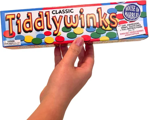Vista 4 de House of Marbles Tiddlywinks, Juego familiar tradicional con 28 piezas multicolores, un juego de viaje clásico retro atemporal para niños o adultos