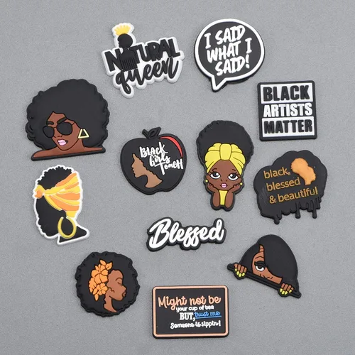 Vista 4 de UNN Dijes de zapatos negros para decoración de zuecos, para niños, niñas, adultos, mujeres, regalos de cumpleaños, suministros de fiesta
