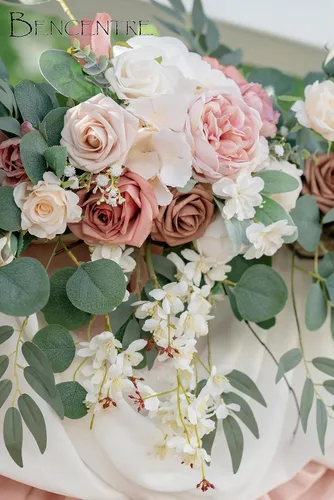 Vista 6 de Guirnalda de eucalipto artificial de 9 pies con flores, flores de arco de boda, centros de mesa de novios, decoración de mesa para cabecera, telón