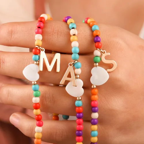 Vista 4 de Ursteel - Lindos collares coloridos con iniciales, gargantilla de cuentas de moda, regalo personalizado con iniciales para mujeres, adolescentes