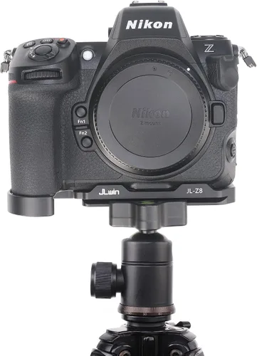 Vista 7 de FOTGA Z8 Placa de cámara Arca Swiss de liberación rápida para cámara Nikon Z8 sin espejo, agujeros inferiores de 1/4 pulgadas 3/8 pulgadas